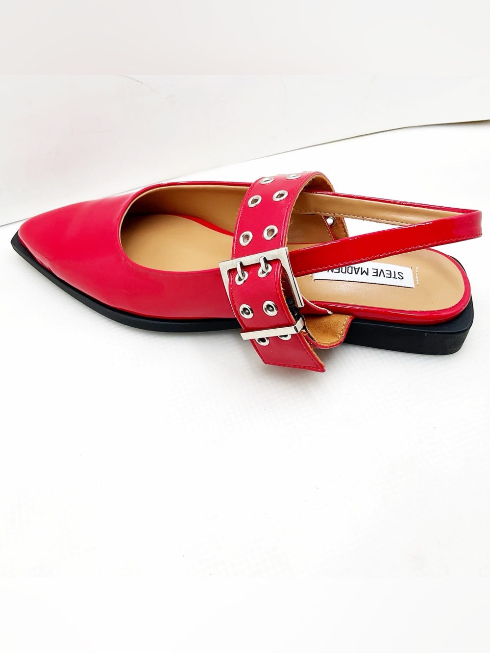 🆕{Steve Madden} Smokee Red Patent Pointed Slingback with Grommet Straps - Picture 3 of 16